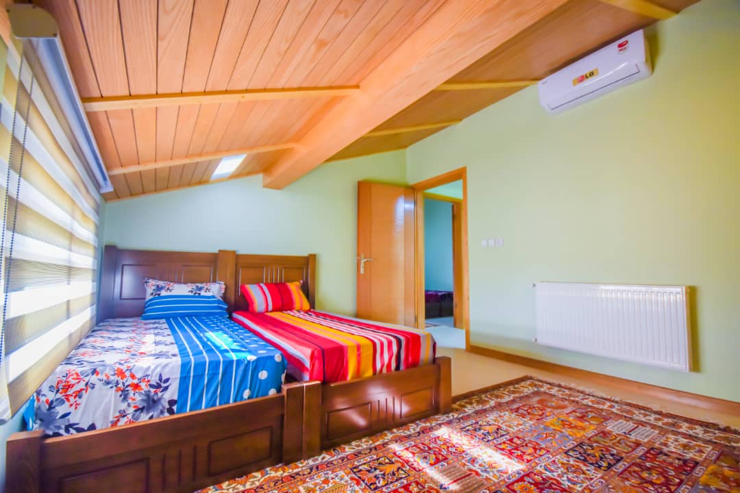 اتاق خواب دوم ویلای آسمان چادگان