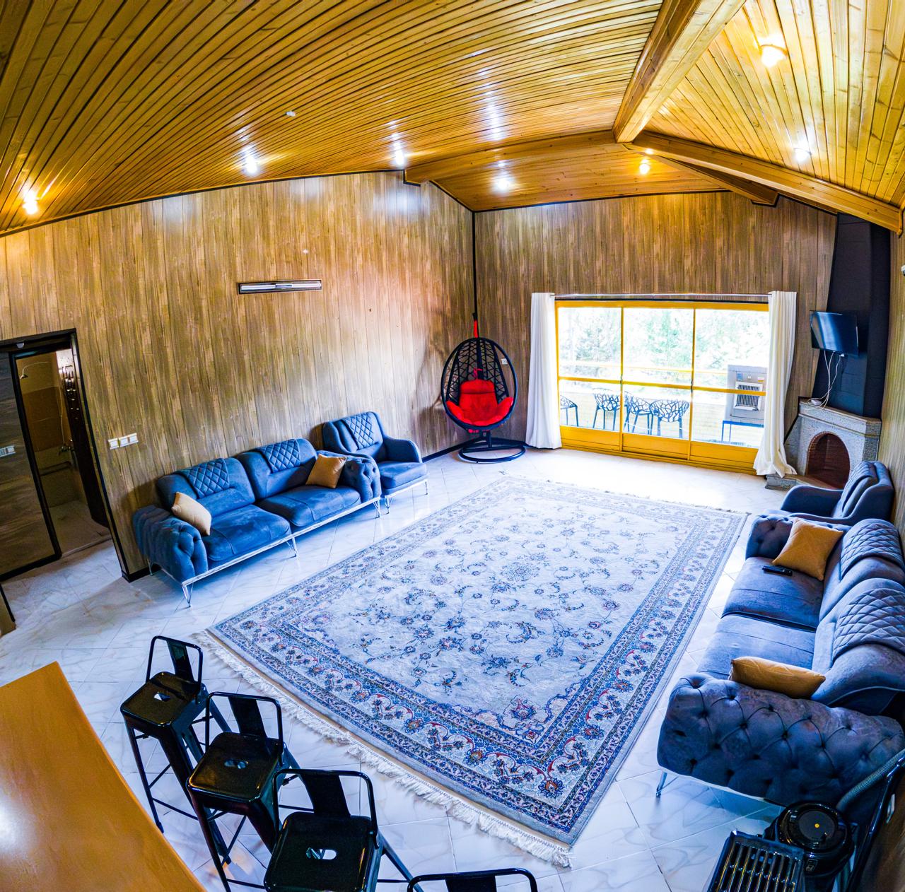 نمای پذیرایی ویلای دانش چادگان