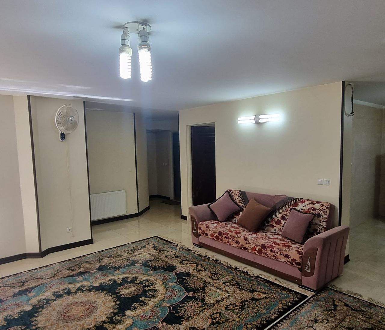 پذیرایی ویلای روژان ۲ چادگان